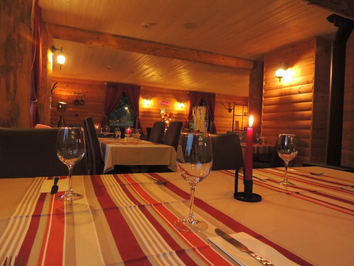 Auberge "La Fourchette Paysanne" Dochamps Exterior foto
